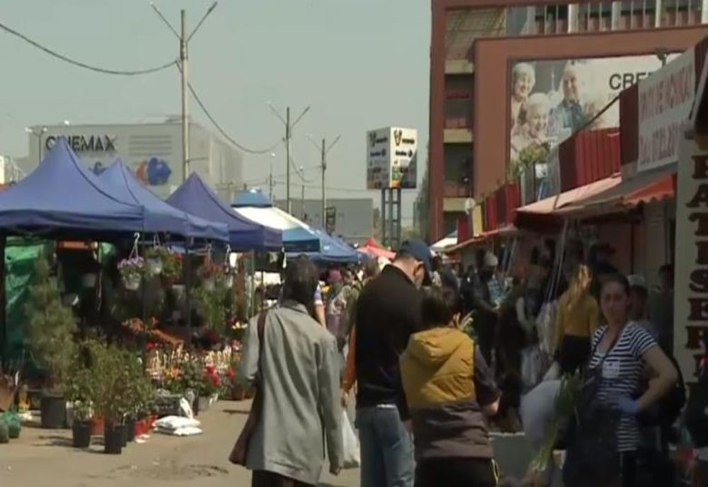 Ministrul Agriculturii avertizează: nu vă îmbulziți în piețe, să nu fim nevoiți să le închidem