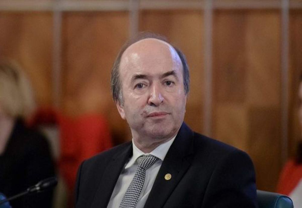 Ministerul Justitiei cere inlocuirea lui Tudorel Toader din Comisia de la Venetia