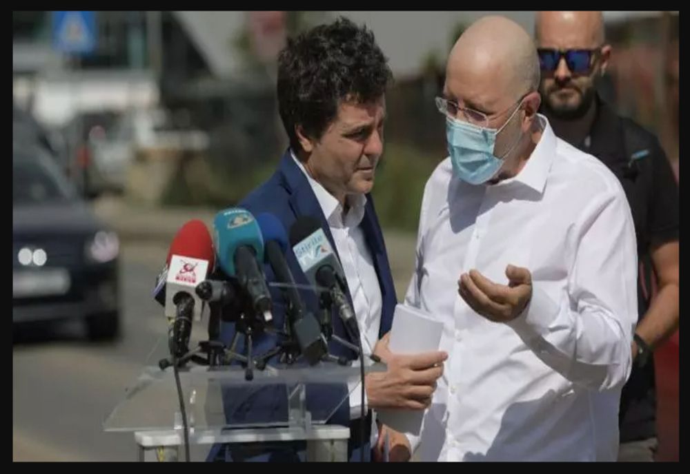 VIDEO-Viceprimarul Bucureștiului, Bădulescu, a făcut scandal și l-a îmbrâncit pe Nicușor Dan într-o conferință de presă