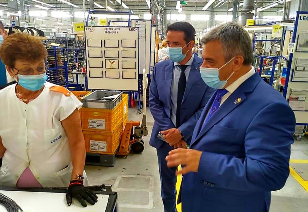 Ministrul Economiei, prezent la sediile a doi operatori economici importanți din Argeș
