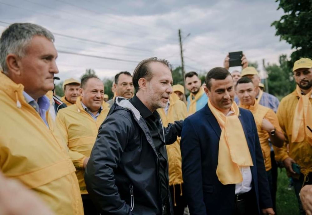 Premierul, prezent în Vâlcea, Dolj, Olt, Gorj, în localitățile în care vor avea loc alegeri