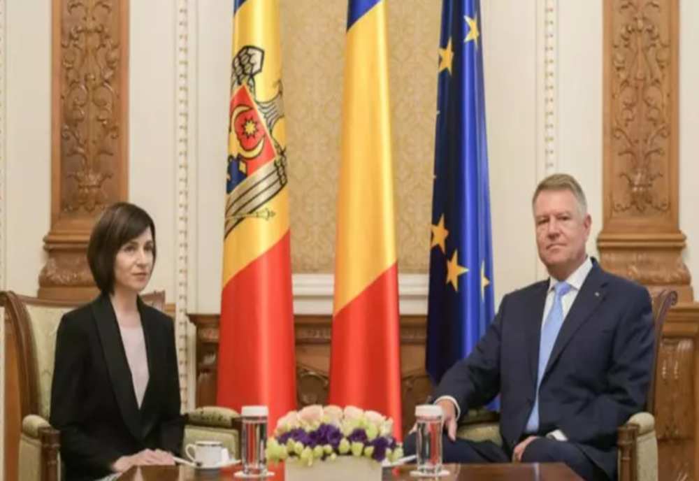 Președintele Iohannis: "Felicitări cetățenilor R. Moldova pentru spiritul civic și opțiunea clară pentru reforme, stat de drept și integrare europeană!”