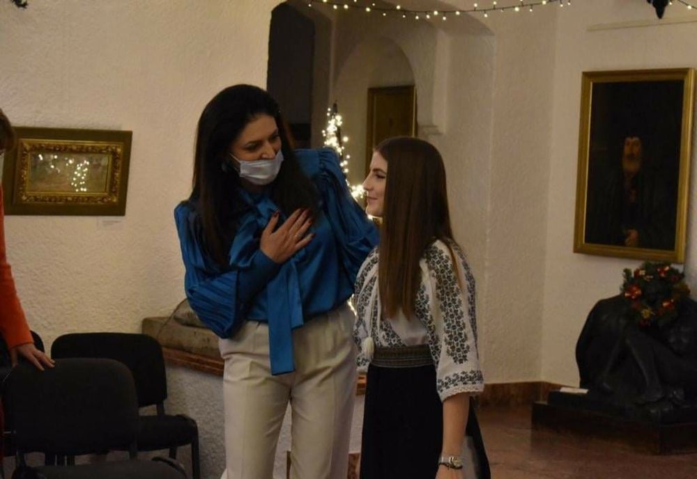 Gală de Crăciun organizată de PNL Vâlcea într- un loc al artei și ideilor. Ce priorități au pentru Vâlcea 2022 liberalii vâlceni