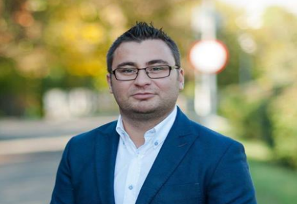 Deputatul PNL Arad, Glad Varga, a iniţiat un proiect de lege care să permită amplasarea parcurilor fotovoltaice pe terenuri agricole mai puţin productive