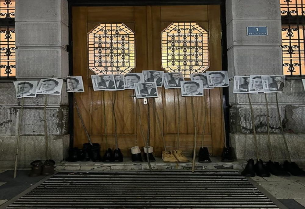 Tinerii liberali i-au dus nuiele primarului Timisoarei, Dominic Fritz