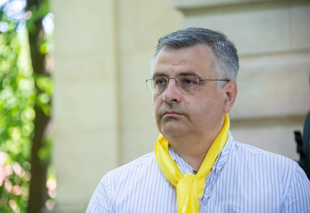 SENATORUL VLAD PUFU VREA O SCHIMBARE: NU SE POATE SĂ FIM GRÂNARUL EUROPEI, SĂ CONTINUĂM SĂ EXPORTĂM GRÂU DIRECT DIN CAMP ȘI SĂ IMPORTĂM ALUAT CONGELAT