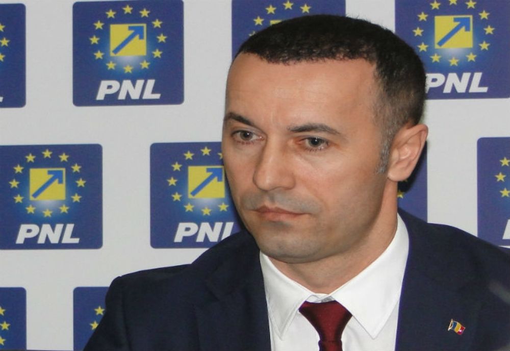 IULIAN DUMITRESCU ȘI-A DAT DEMISIA DIN FUNCȚIA DE PREȘEDINTE AL FILIALEI PNL PRAHOVA 