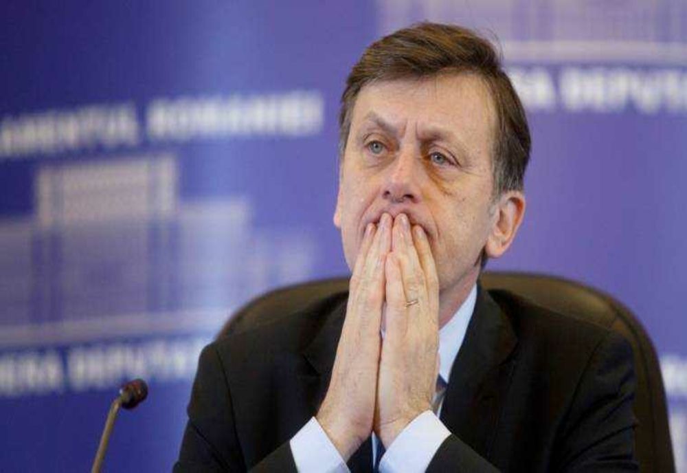 CRIN ANTONESCU, DESPRE PROMISIUNILE LUI NICUȘOR DAN PRIVIND DEFICITUL BUGETAR: „ORICE CANDIDAT CARE DĂ ÎN SCRIS AȘA CEVA SE DESCALIFICĂ”