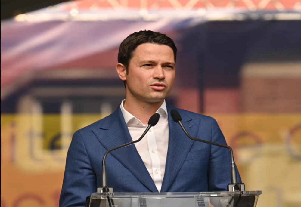 ROBERT SIGHIARTĂU: ”PESEDISMUL DE CAVIAR NU A MURIT, CI S-A REINVENTAT.” 