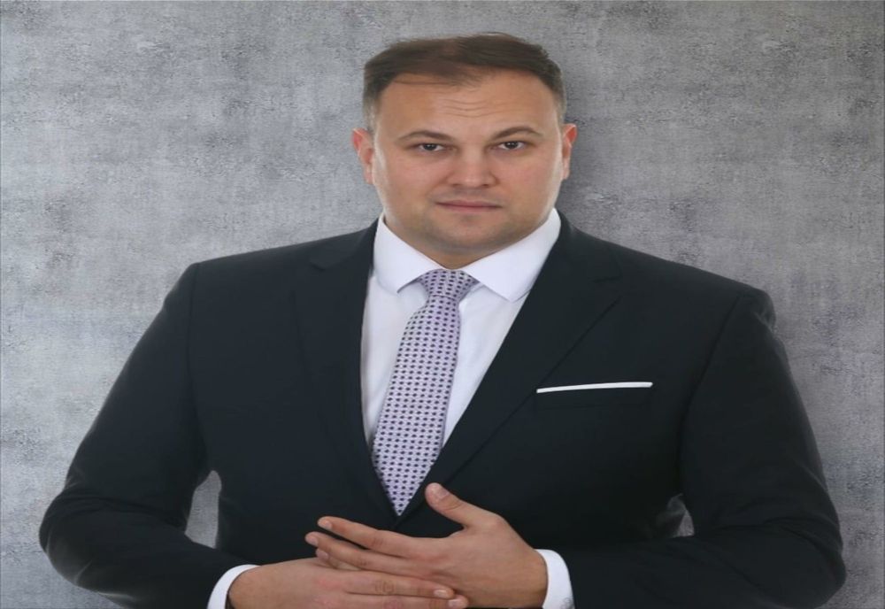 DEPUTATUL LIBERAL OCTAVIAN OPREA DESPRE BUGETARI PRINȘI CĂ ”LUCREAZĂ” CÂTE 30-40 DE ORE PE ZI: NU E O GLUMĂ. ESTE REALITATEA UNUI STAT OBEZ