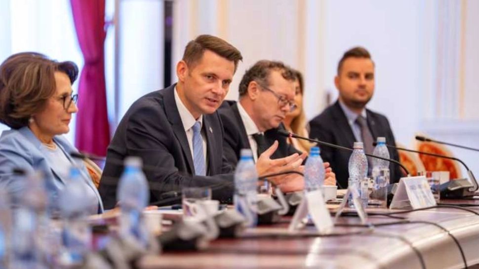 Abrudean: România continuă să acorde prioritate proiectelor cu un impact strategic