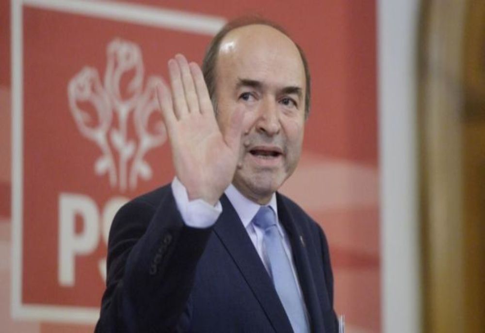 100% TU DECIZI! Tudorel Toader, procuror comunist, apoi ministrul lui Dragnea care a "executat-o" pe Kovesi la comandă