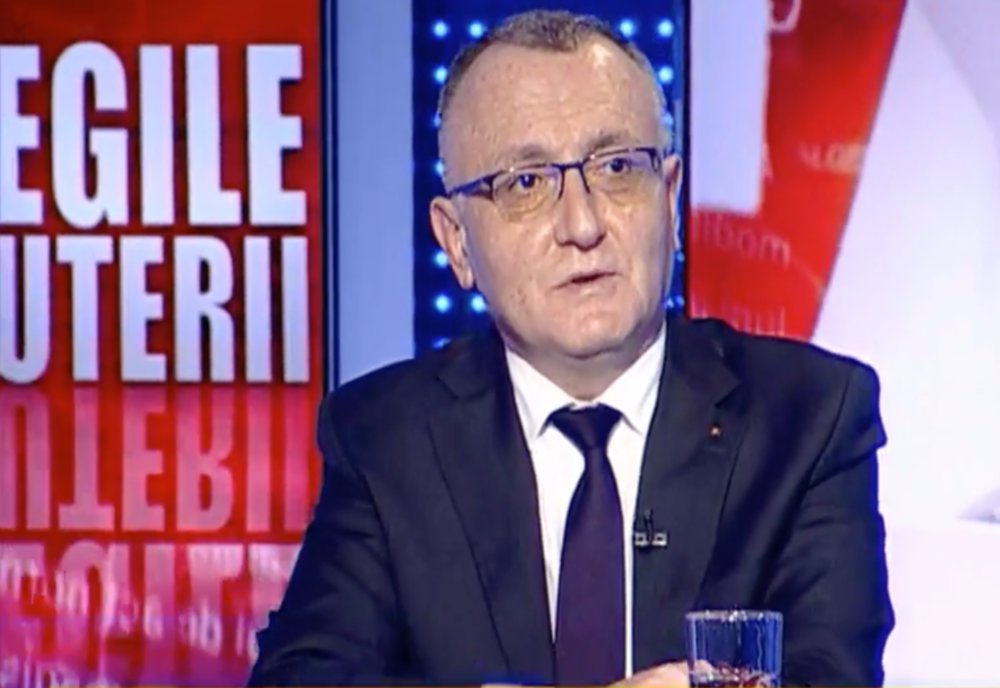 Ministrul Educaţiei, Sorin Cîmpeanu, anunță că mărțișoarele și florile nu sunt interzise în școli