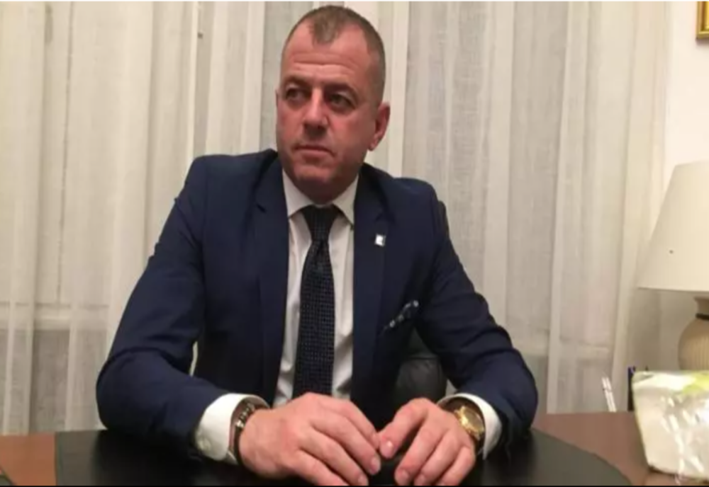 Costel Barbu îi răspunde lui Emil Boc: Să vii tu să ne explici ce merite are Klaus Iohannis, pe care l-ai refuzat în 2014, și să îl blamezi pe Ludovic Orban este mai mult decât revoltător!