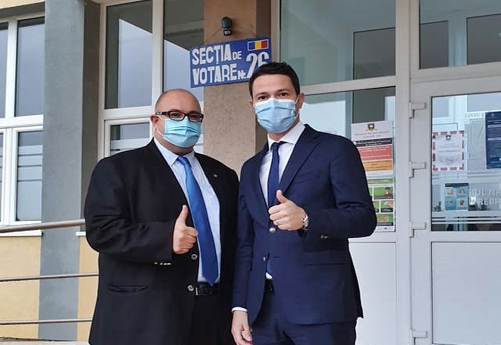 Robert Sighiartău: ”Politicienilor le e cel mai frică să îşi piardă funcţiile. Nu au ce face în mediul privat”