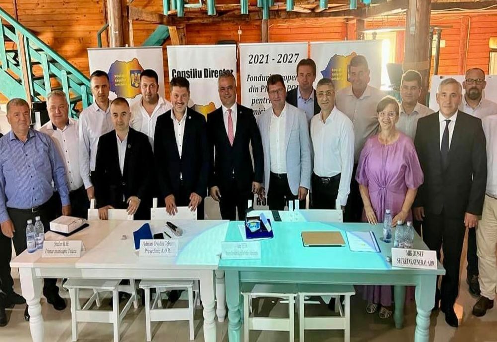 Ministrul Adrian Veștea a semnat trei contracte cu finanțare din PNI Anghel Saligny în valoare de peste 45 mil. lei pentru reabilitarea și modernizarea unor străzi din municipiul Tulcea