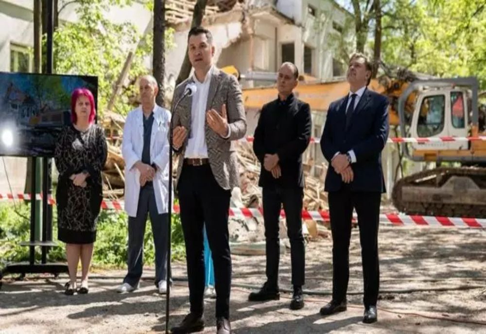 Ionuț Stroe, la inaugurarea lucrărilor la Spitalul "Marius Nasta": Am ajuns aici pentru că suntem membri în Uniunea Europeană