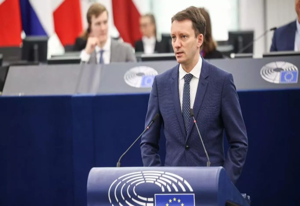 SIEGFRID MUREȘAN: UNIUNEA EUROPEANĂ DEVINE MAI IMPORTANTĂ PENTRU NOI, PENTRU STATELE MEMBRE ALE UE. NOI NU VOM ÎNTOARCE NICIODATĂ SPATELE SUA