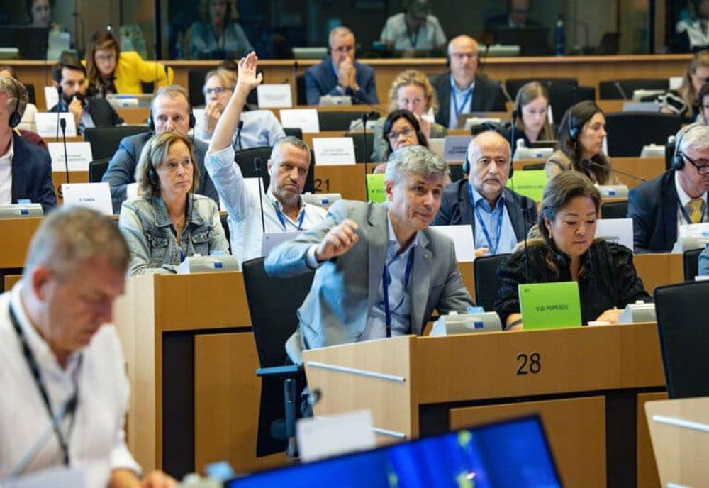 EUROPARLAMENTARUL VIRGIL POPESCU A DISCUTAT, ÎN CADRUL ȘEDINȚEI COMISIEI PENTRU INDUSTRIE, CERCETARE ȘI ENERGIE, DESPRE BUGET ȘI MĂSURILE DIN DOMENIUL ENERGIEI