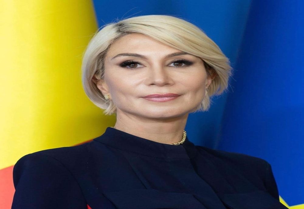 RALUCA TURCAN: AM LUAT NOTĂ DE TENTATIVA JALNICĂ DE POLITIZARE A FURTULUI DIN OLANDA, DERULATĂ DE FOSTUL MINISTRU PSD AL CULTURII, LUCIAN ROMAȘCANU