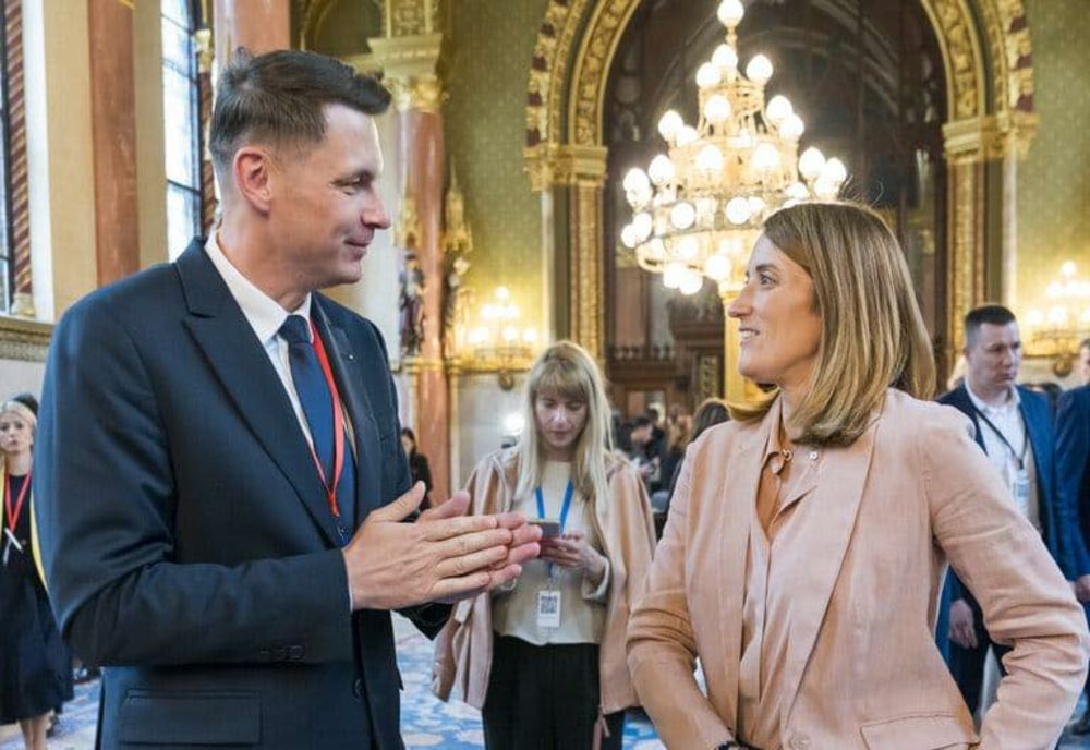 MIRCEA ABRUDEAN, LA ÎNTÂLNIREA CU PREȘEDINTA PARLAMENTULUI EUROPEAN: ROMÂNIA ESTE GUVERNATĂ CU RESPONSABILITATE, CHIAR ȘI ÎN ACEASTĂ PERIOADĂ COMPLICATĂ