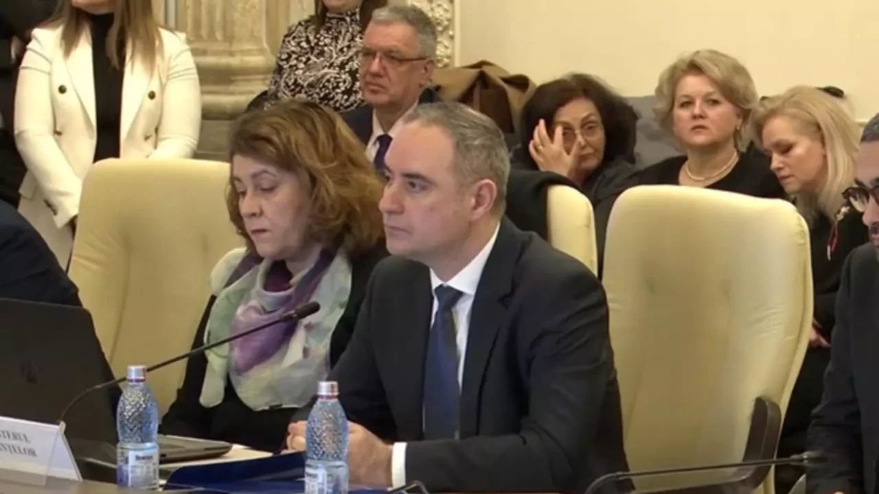 Buget 2026. Război în coaliție pe banii pensionarilor: PNL spune că nu sunt fonduri, PSD insistă
